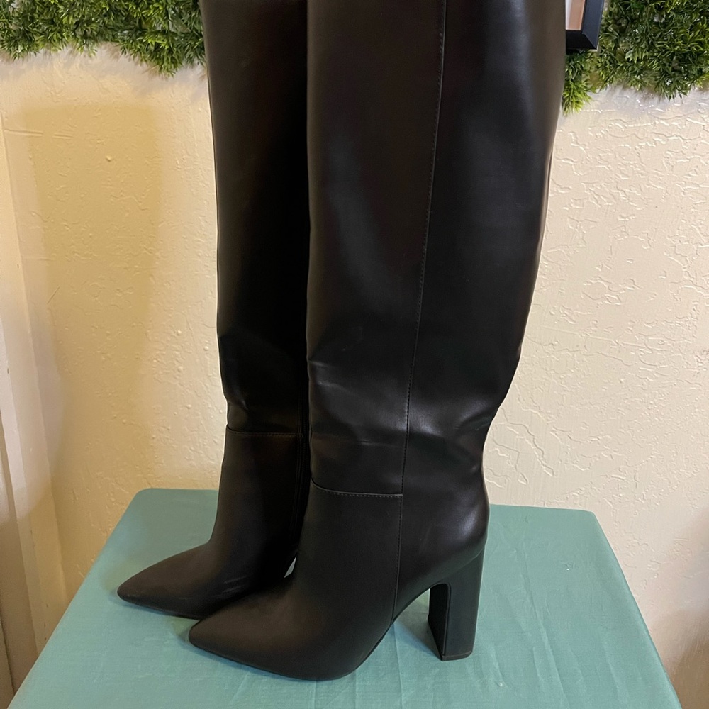 Black Knee Boots